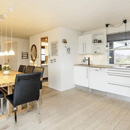 6 Person In Lokken-by Traum * Løkken